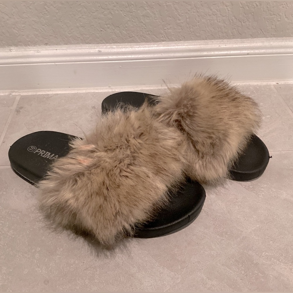 Prima Faux Fur Slides
